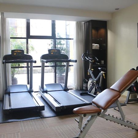 The B Hotel Alabang Muntinlupa City Екстер'єр фото
