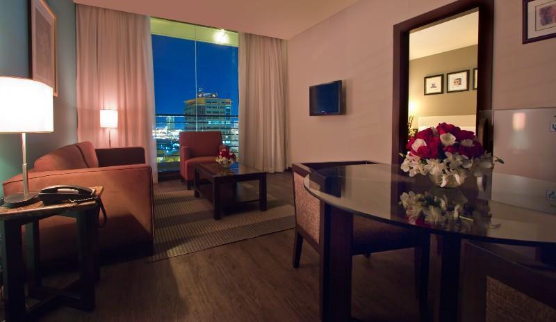 The B Hotel Alabang Muntinlupa City Екстер'єр фото