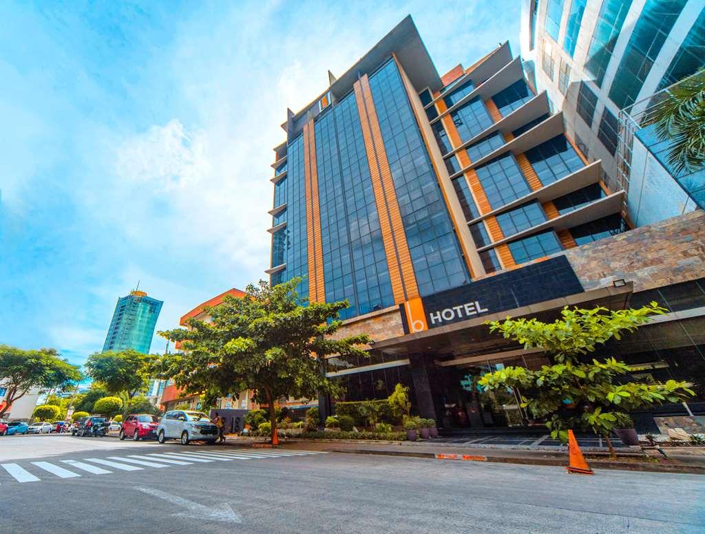 The B Hotel Alabang Muntinlupa City Екстер'єр фото